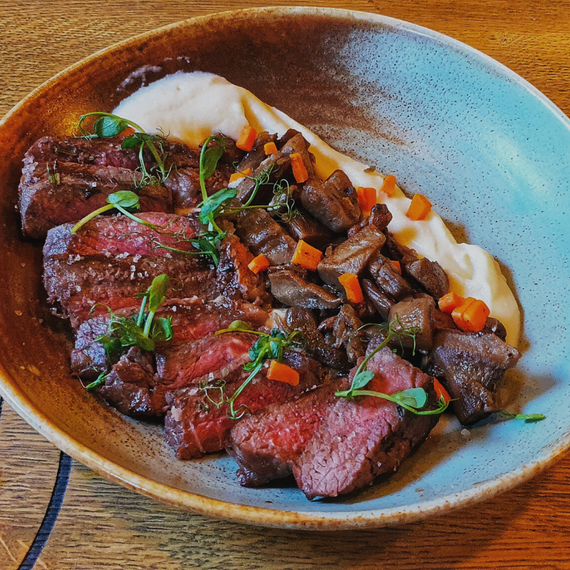 steak Praga fel principal pranz comanda restaurant pub kundera